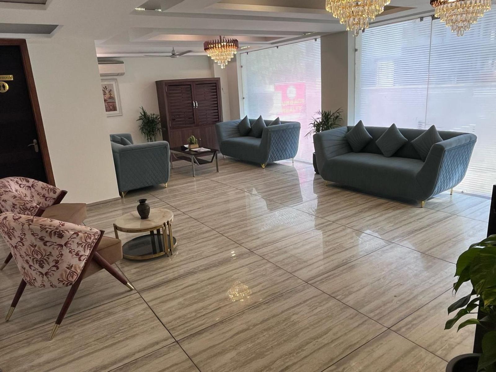 גורגאון Hotel The Luxe 18 - Golf Course Road מראה חיצוני תמונה