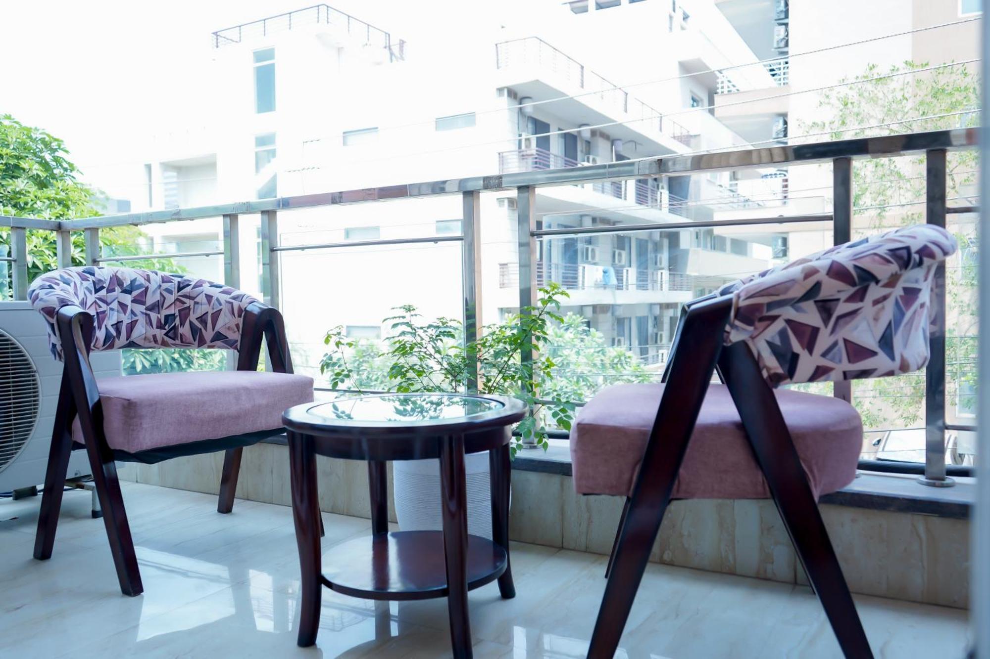 גורגאון Hotel The Luxe 18 - Golf Course Road מראה חיצוני תמונה