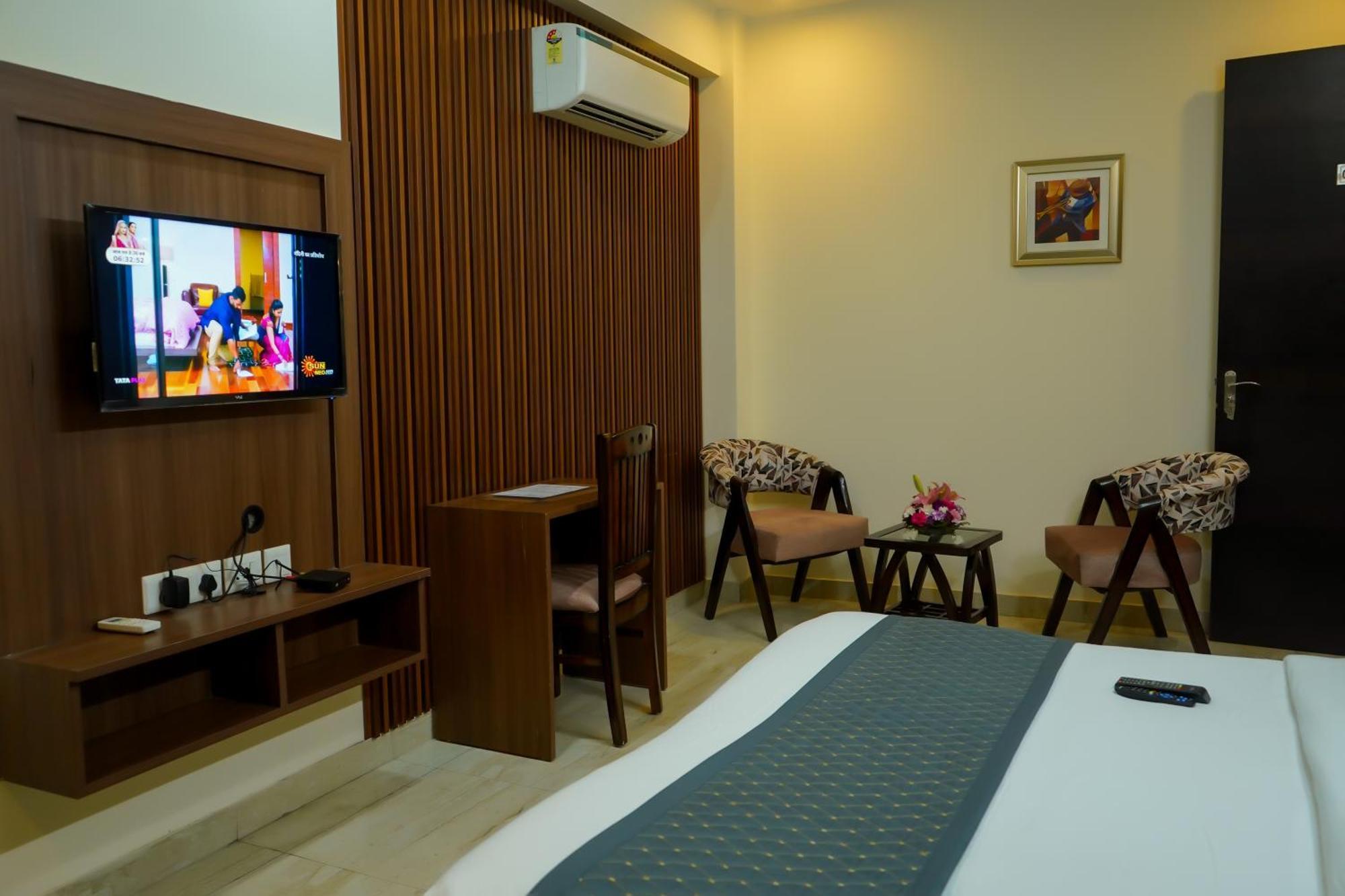 גורגאון Hotel The Luxe 18 - Golf Course Road מראה חיצוני תמונה