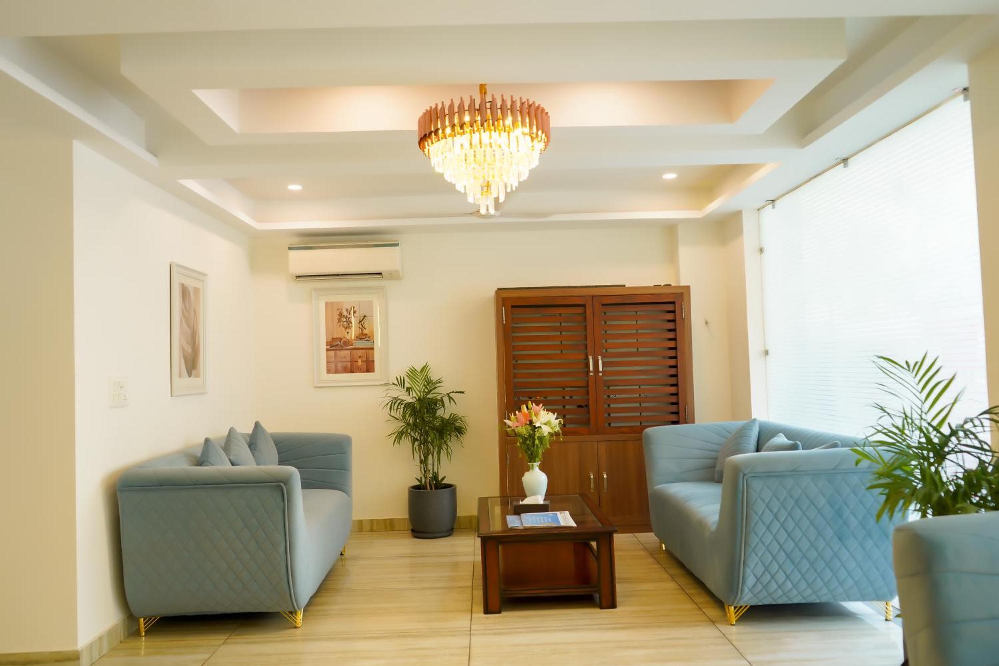 גורגאון Hotel The Luxe 18 - Golf Course Road מראה חיצוני תמונה
